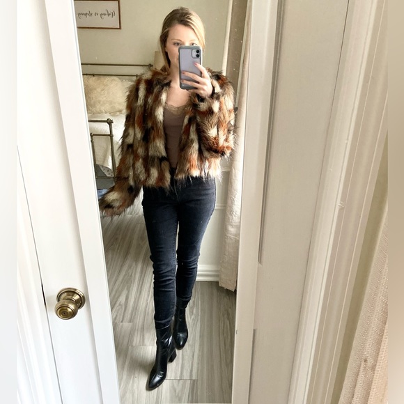 Forever 21 Faux Fur Jacket - Picture 6 of 7